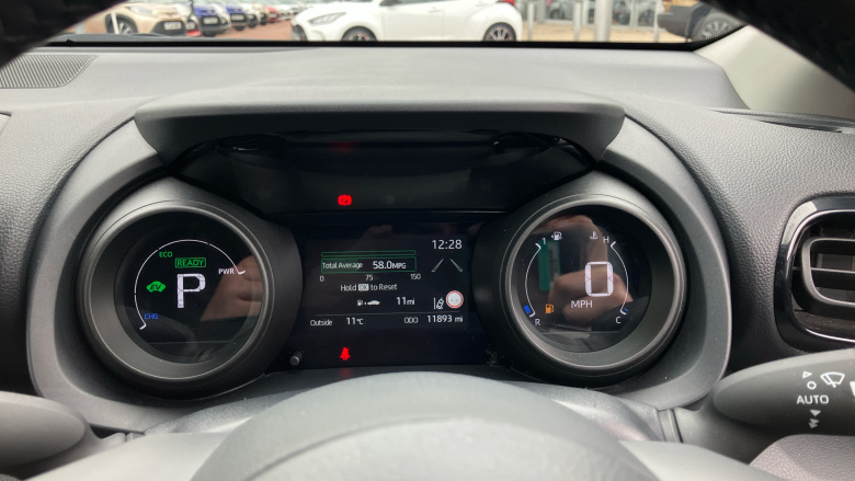 Toyota Yaris 1.5 Hybrid Design 5dr CVT Hybrid Hatchback